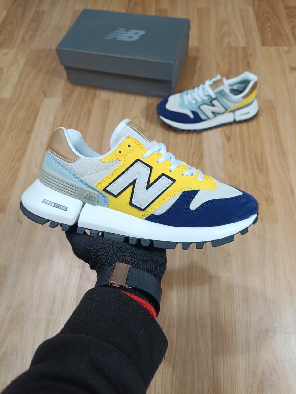 NEW BALANCE RC 1300