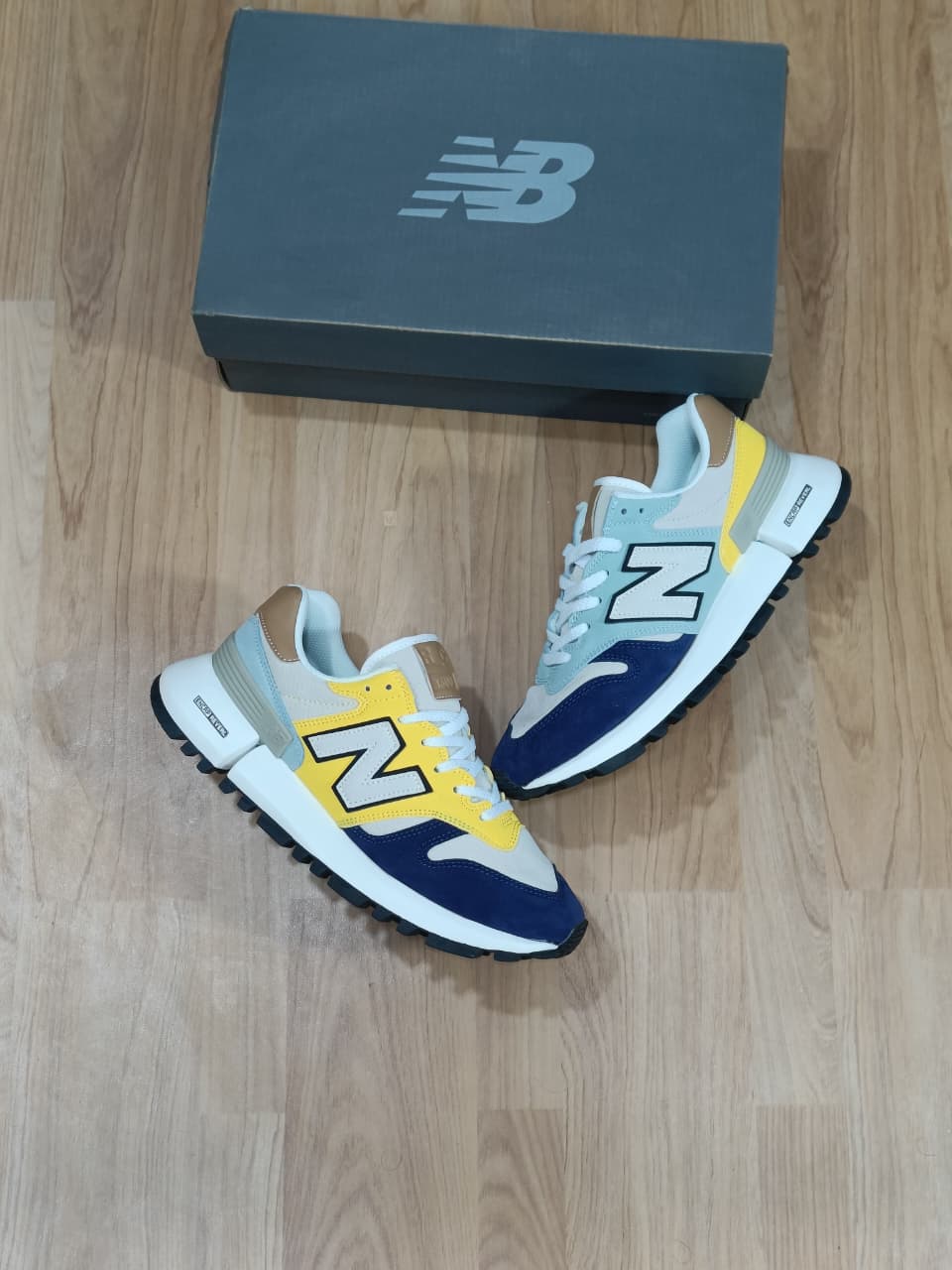 NEW BALANCE RC 1300
