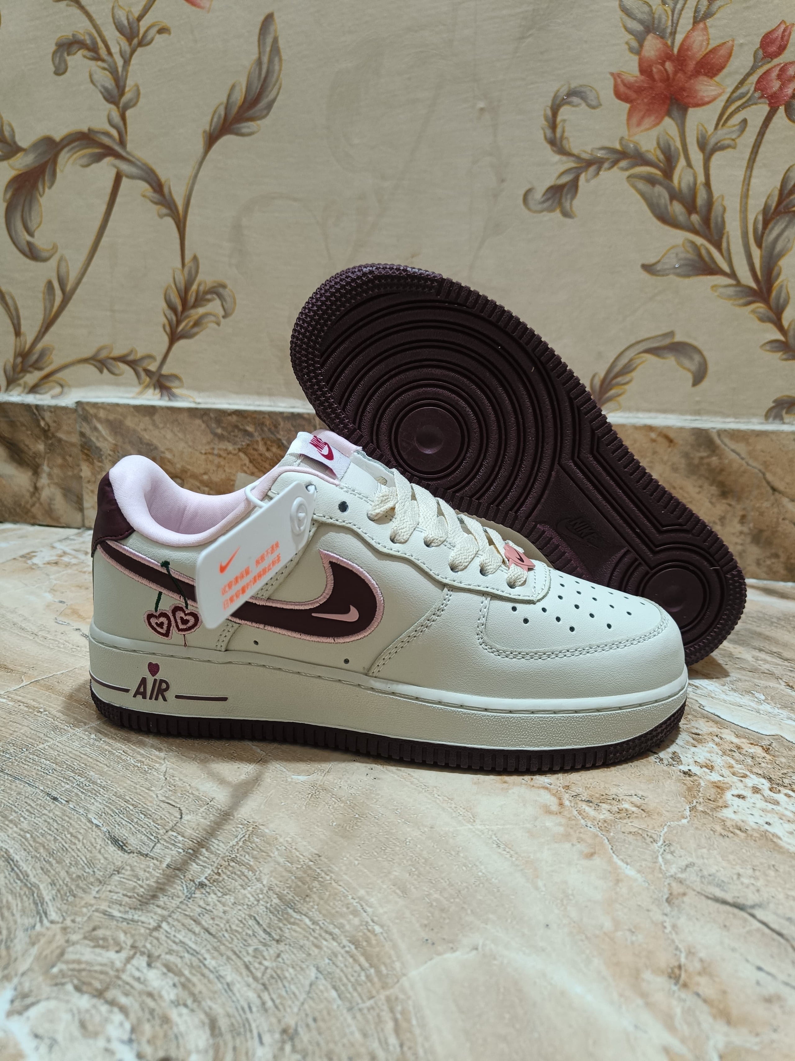 NIKE AIRFORCE 1 LOW "VALENTINE"