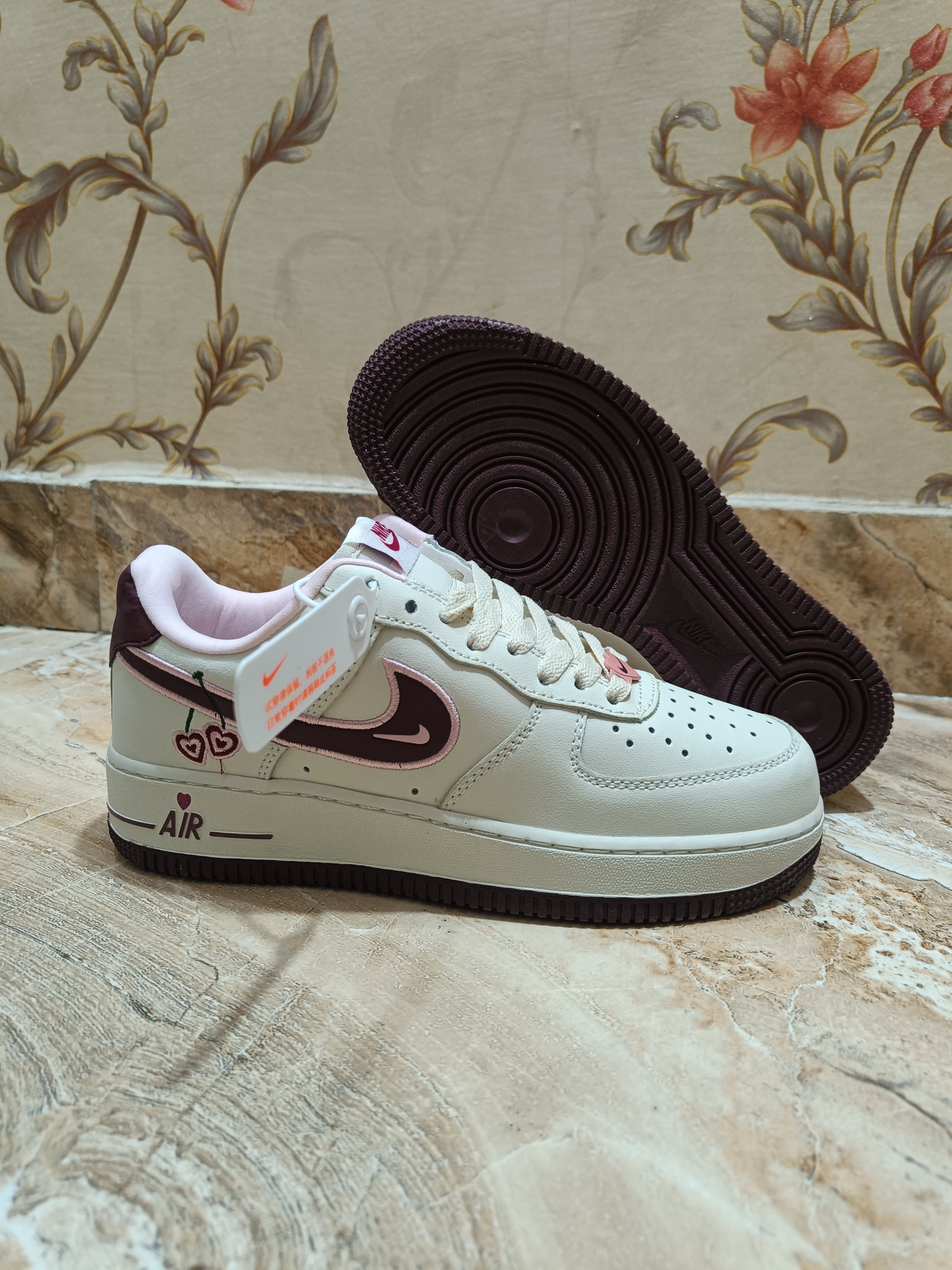 NIKE AIRFORCE 1 LOW "VALENTINE"