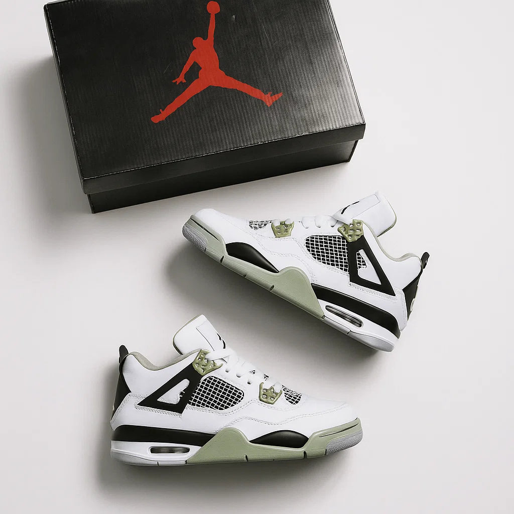 NIKE AIR JORDAN RETRO 4 SEAFOAM