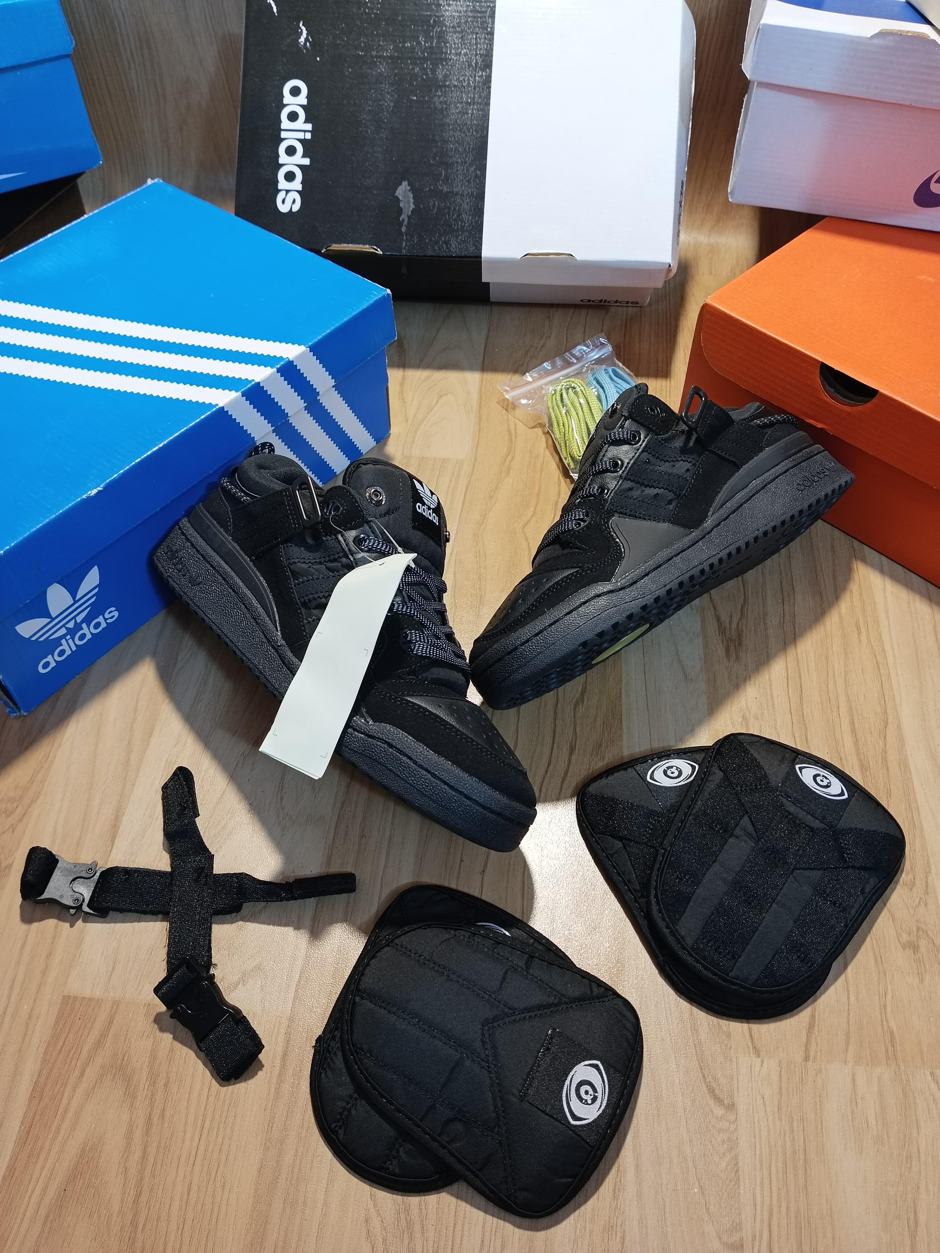 ADIDAS BAD BUNNY