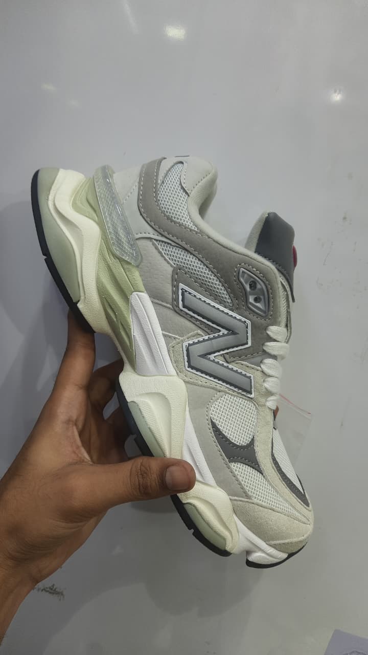 NEW BALANCE 9060